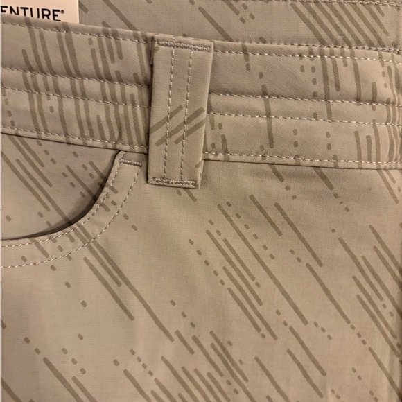 Eddie Bauer Guide Pro Shorts in sage. Women’s size 12. - Picture 9 of 11